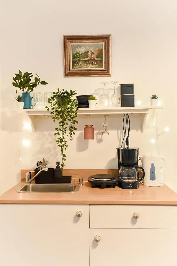 Apartment Stay In Style: Central 1Br With Vintage Touches And Balcony Bucharest