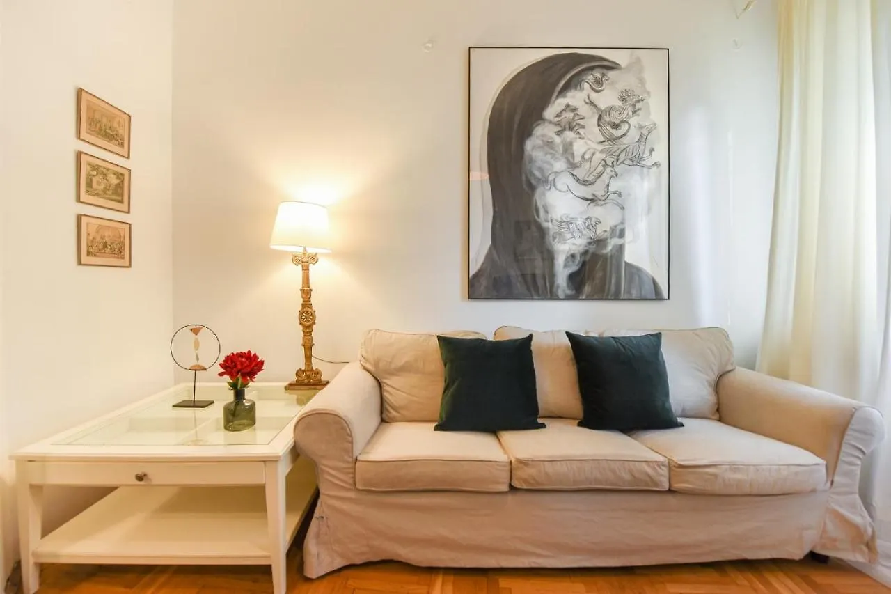Apartment Stay In Style: Central 1Br With Vintage Touches And Balcony Bucharest