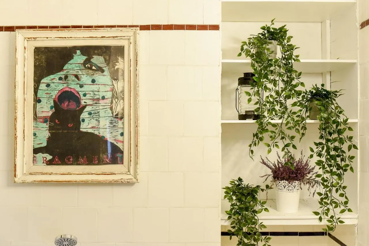 Stay In Style: Central 1Br With Vintage Touches And Balcony Bucharest